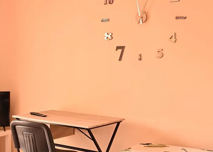 Retro View * Peraía